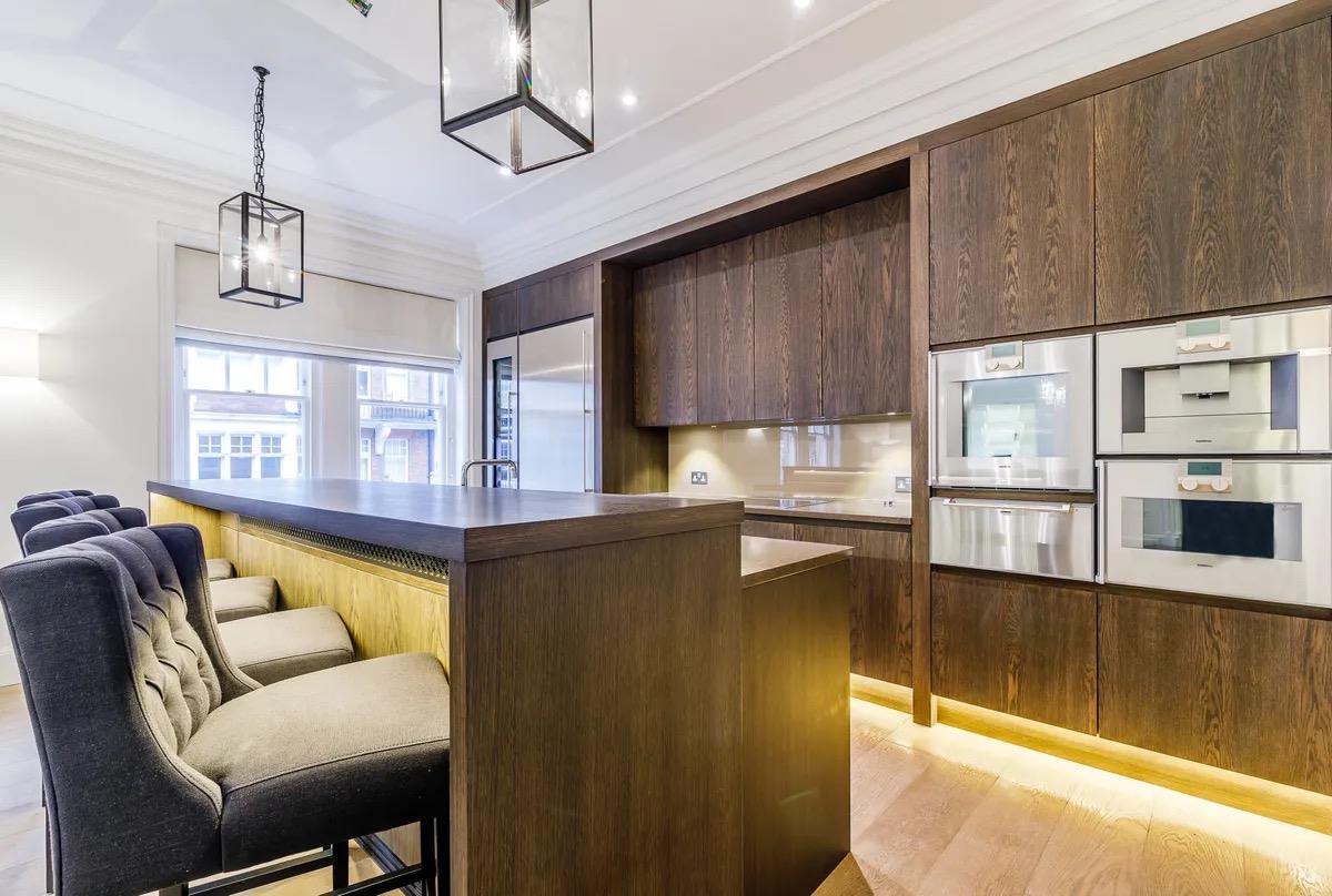 3 bed property in Duke Street, London